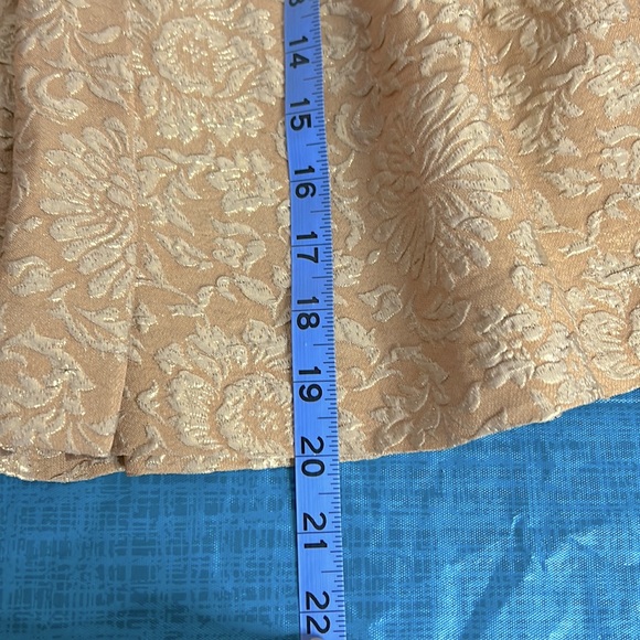 Vera Wang Gold Floral Pleated Skirt Sz 4 Metallic Silk Blend Lavender Label - Picture 6 of 10